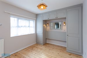 Bedroom- click for photo gallery